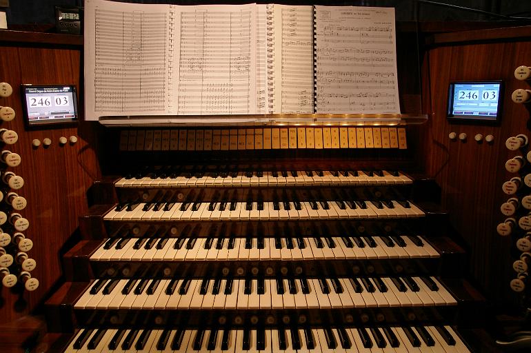 034 - Console.JPG